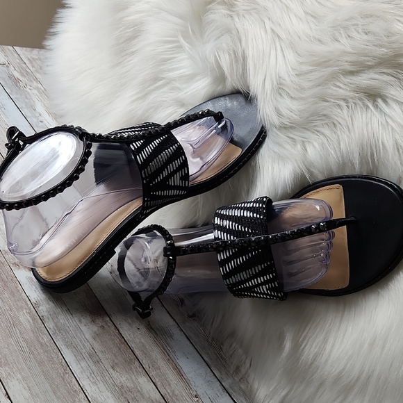 Antonio Melani, black and white Aztec, flat sandals, ankle straps, Sz 8.5 - Picture 5 of 7